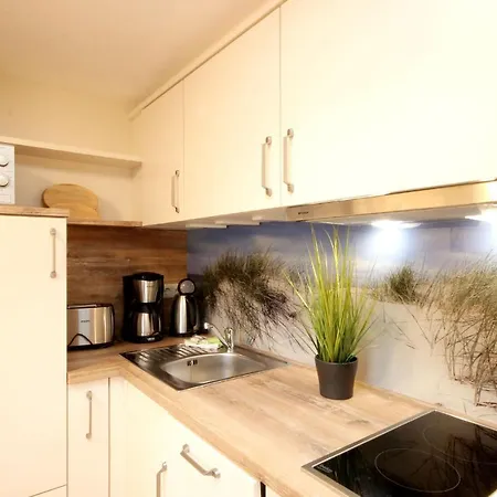 Alte Tischlerei By Rujana Sellin (Rugen)